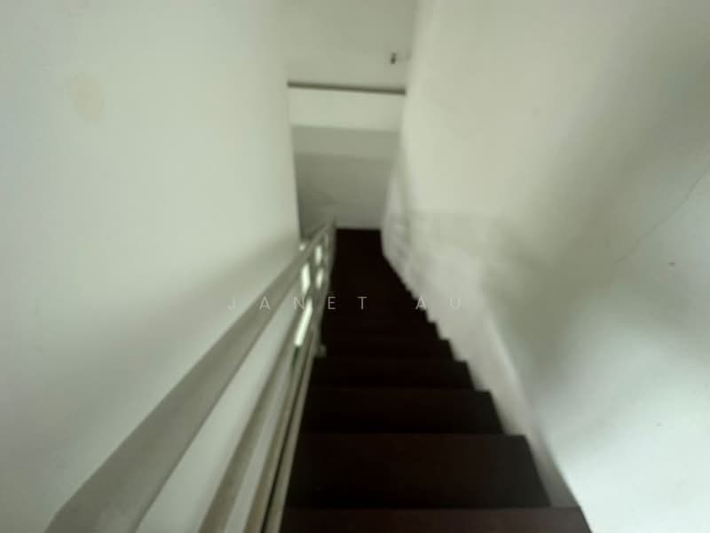 Street Mall @ One South, Seri Kembangan untuk Untuk Disewa - RM 2,500 /bulan, Mac 2026 - Corridor - PropertyGuru.com.my