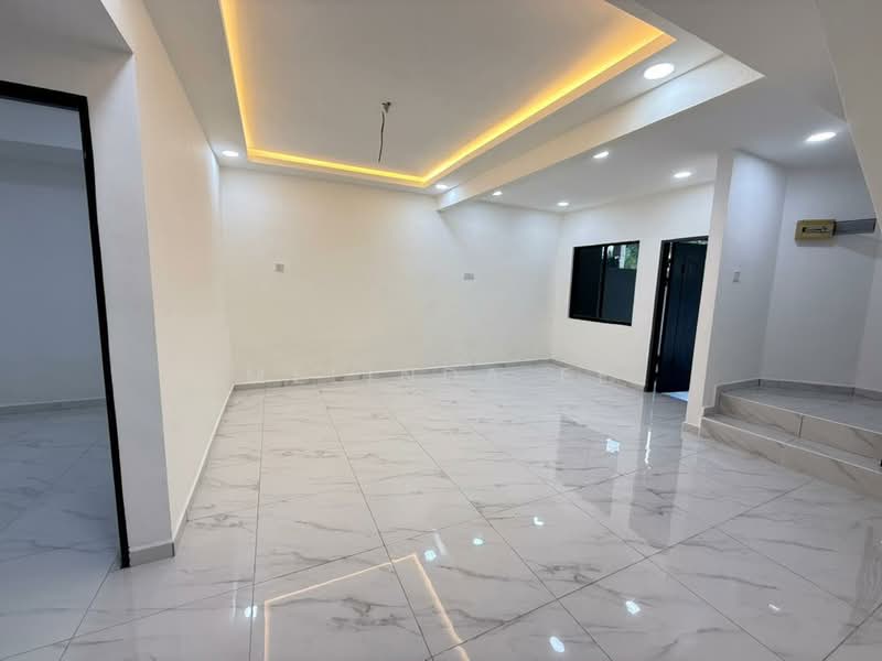 2-storey Terraced House for Sale in Taman Mesra (Senai) - Melinda Ee - Living Room - PropertyGuru.com.my