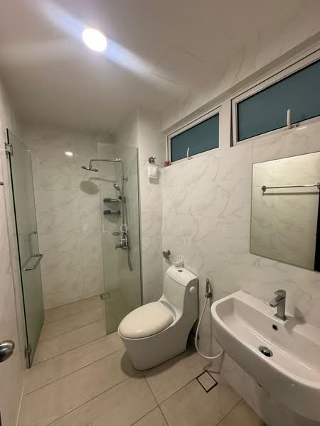 Twin Galaxy (Dwi Galaksi) untuk Untuk Disewa - RM 2,000 /bulan, Mac 2026 - Bathroom - PropertyGuru.com.my