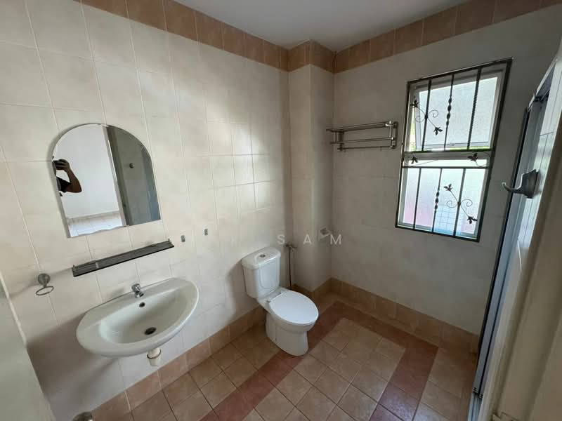 Cluster House for Sale in Kota Emerald (Rawang) - CK Sam - Bathroom - PropertyGuru.com.my