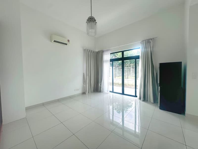 Semi-Detached House for Sale in Horizon Hills (Iskandar Puteri (Nusajaya)) - Jen Kiok - Living Room - PropertyGuru.com.my