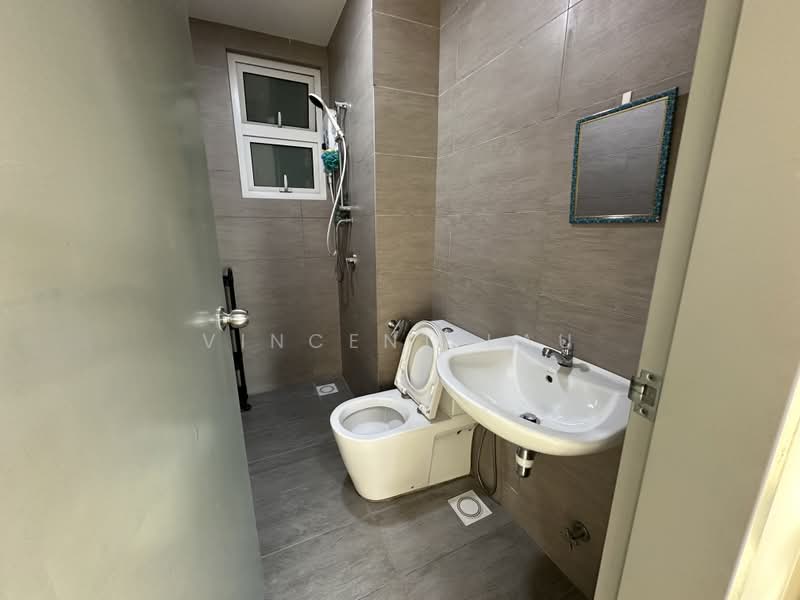 Servis Apartment untuk Dijual di TR Residence - Vincent Lau - Bathroom - PropertyGuru.com.my