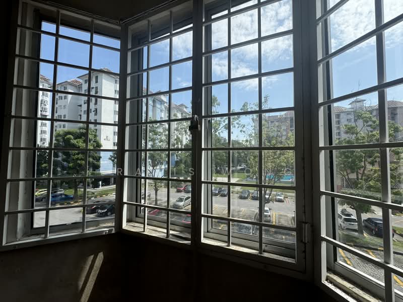 Tasik Heights Apartment untuk Untuk Dijual - RM 290,000, Mac 2026 - View - PropertyGuru.com.my