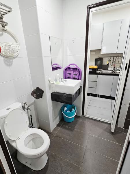 Service Residence for Rent at KSL Residence @ Daya - Eric Chuah - Bathroom - PropertyGuru.com.my