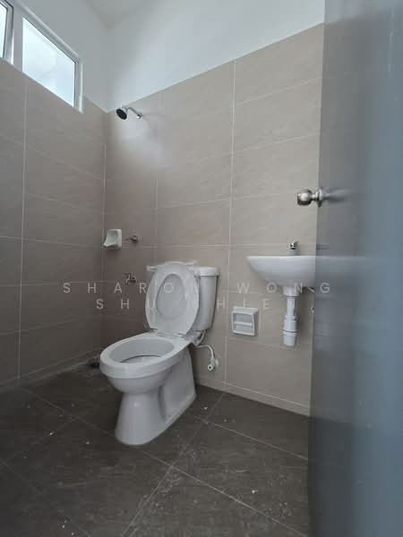 Rumah Teres 2 Tingkat untuk Dijual di Bandar Dato Onn (Tebrau) - Sharon Wong Shu Shien - Bathroom - PropertyGuru.com.my