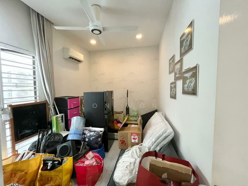 T-Parkland untuk Untuk Dijual - RM 350,000, Mac 2026 - Living Room - PropertyGuru.com.my