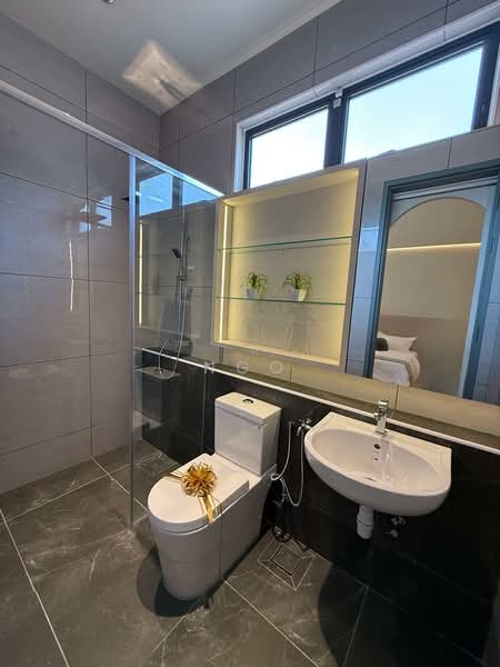 Double Storey Semi-D Taman Bukit Indah Batu Pahat untuk Untuk Dijual - RM 1,028,000, Mac 2026 - Bathroom - PropertyGuru.com.my