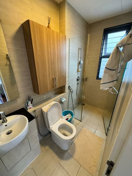 Rumah Teres untuk Dijual di Taman Tasik Damai (Sungai Besi) - YP Tan - Bathroom - PropertyGuru.com.my