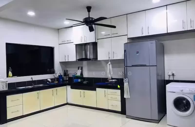 2-storey Terraced House for Sale in Taman Gembira (Banting) - Apollo Ng - Kitchen - PropertyGuru.com.my