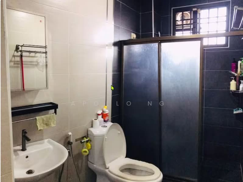 2-storey Terraced House for Sale in Taman Gembira (Banting) - Apollo Ng - Bathroom - PropertyGuru.com.my