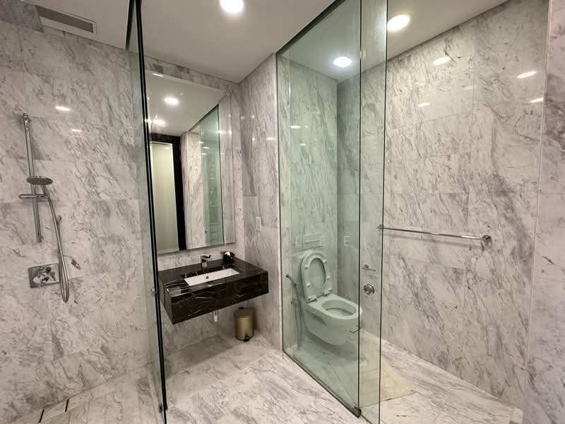 Service Residence for Rent at Banyan Tree Signatures - Kim Lee - Bathroom - PropertyGuru.com.my
