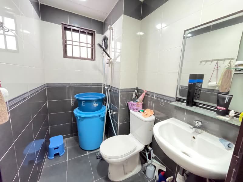 Condominium for Sale at Sri Putramas - Sean Yong - Bathroom - PropertyGuru.com.my