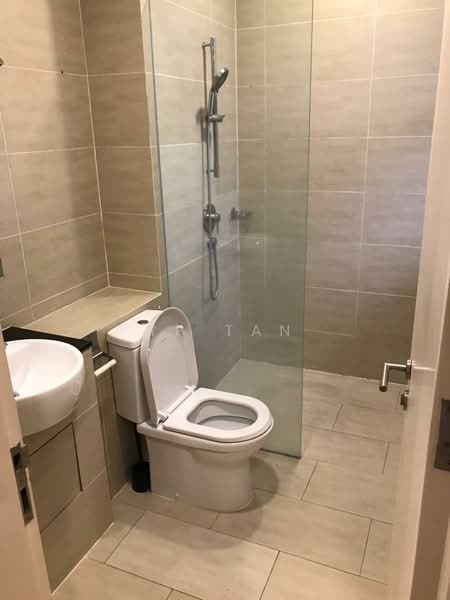 Rumah Teres untuk Dijual di Taman Tasik Damai (Sungai Besi) - YP Tan - Bathroom - PropertyGuru.com.my