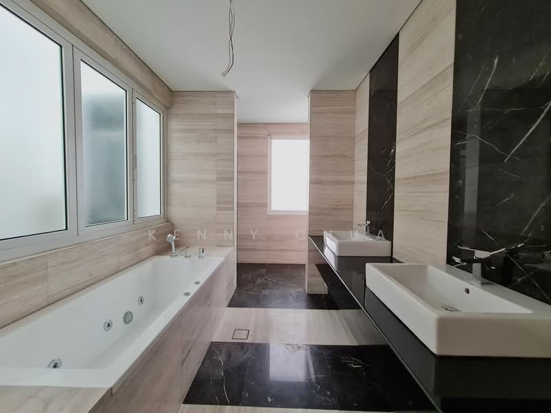 Rumah Berkembar untuk Dijual di Temasya Glenmarie (Glenmarie) - Kenny Chua - Bathroom - PropertyGuru.com.my