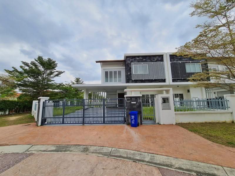 Rumah Berkembar untuk Dijual di Temasya Glenmarie (Glenmarie) - Kenny Chua - Exterior - PropertyGuru.com.my