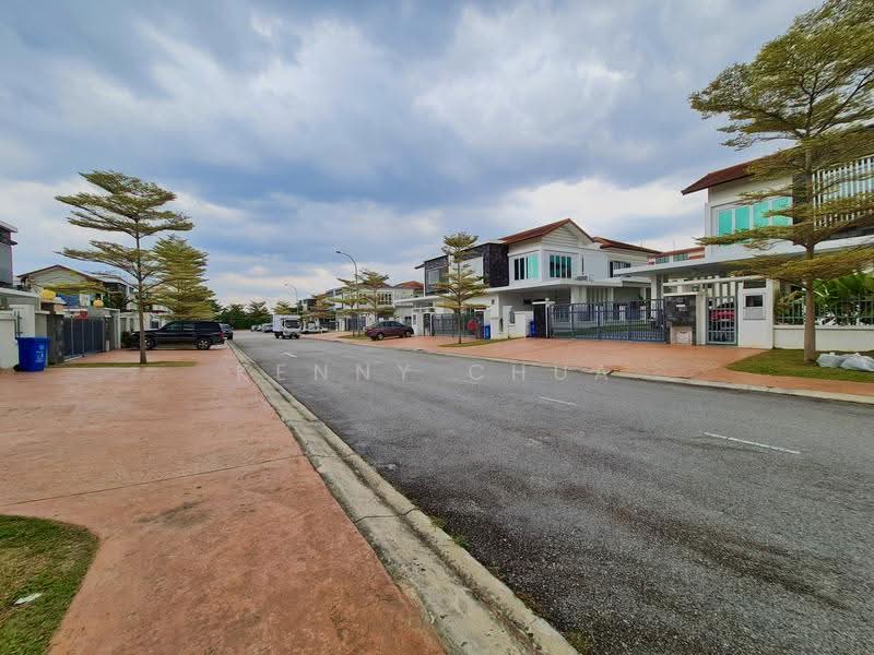 Rumah Berkembar untuk Dijual di Temasya Glenmarie (Glenmarie) - Kenny Chua - Exterior - PropertyGuru.com.my