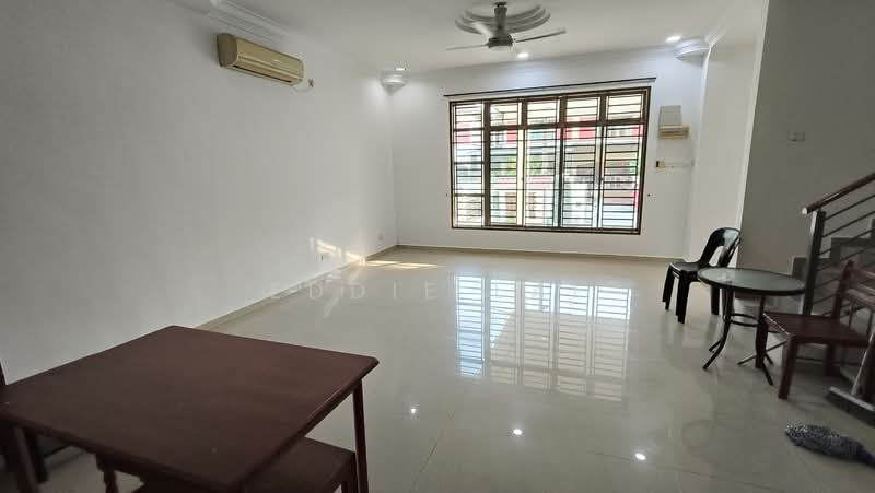 2-storey Terraced House for Sale in Taman Skudai Ria (Skudai) - Eddie Lai - Living Room - PropertyGuru.com.my