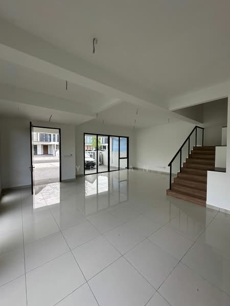 2-storey Terraced House for Sale in Telok Panglima Garang (Selangor) - YP Tan - Living Room - PropertyGuru.com.my