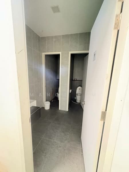 Factory for Sale in Senai (Kulai) - Mancy Lim - Bathroom - PropertyGuru.com.my