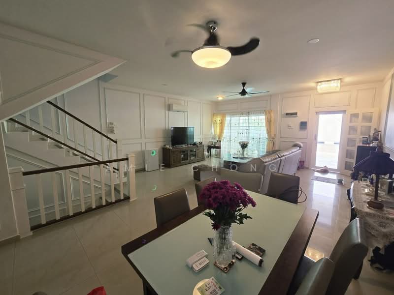 Rumah Teres 3 Tingkat untuk Dijual di Tiger Lane (Ipoh) - Amie Chong - Living Room - PropertyGuru.com.my