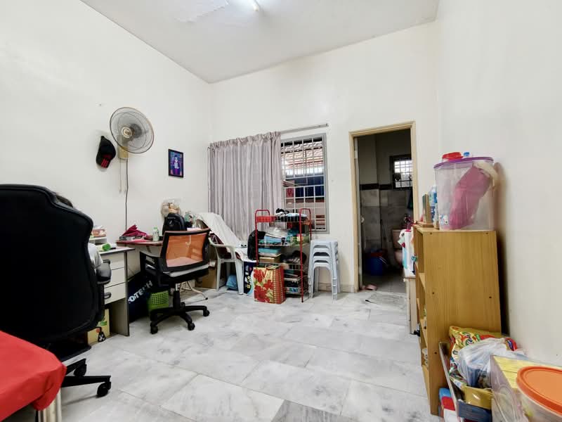 Rumah Teres 2 Tingkat untuk Dijual di Taman Sri Putri (Skudai) - Janice . - Study - PropertyGuru.com.my
