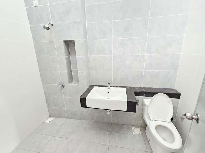 2-storey Terraced House for Sale in Eco Majestic (Semenyih) - Sum Yeong - Bathroom - PropertyGuru.com.my
