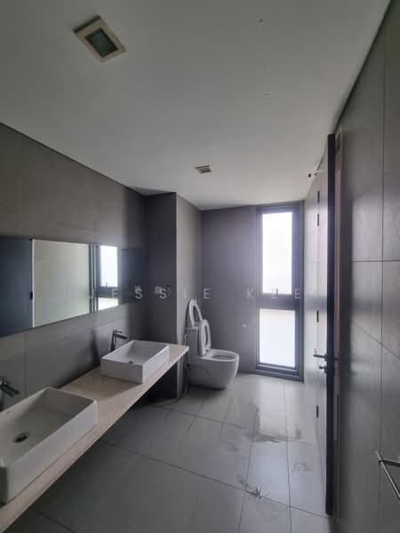 Condominium for Sale at The Breezeway - Jessie Kee - Bathroom - PropertyGuru.com.my