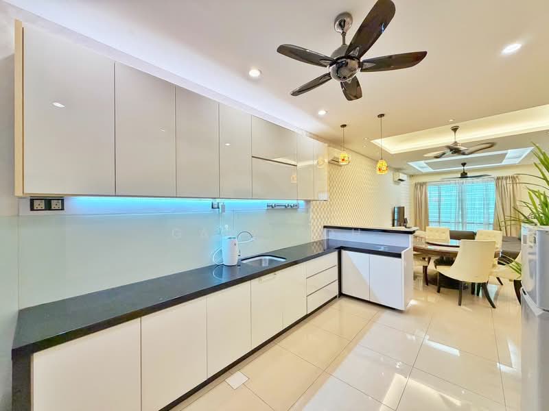 Rumah Teres 3 Tingkat untuk Dijual di Bandar Bayan Bahru (Bayan Lepas) - Gary Goh - Kitchen - PropertyGuru.com.my