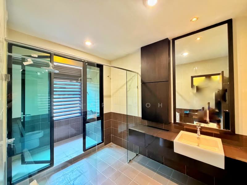 Rumah Teres 3 Tingkat untuk Dijual di Bandar Bayan Bahru (Bayan Lepas) - Gary Goh - Bathroom - PropertyGuru.com.my