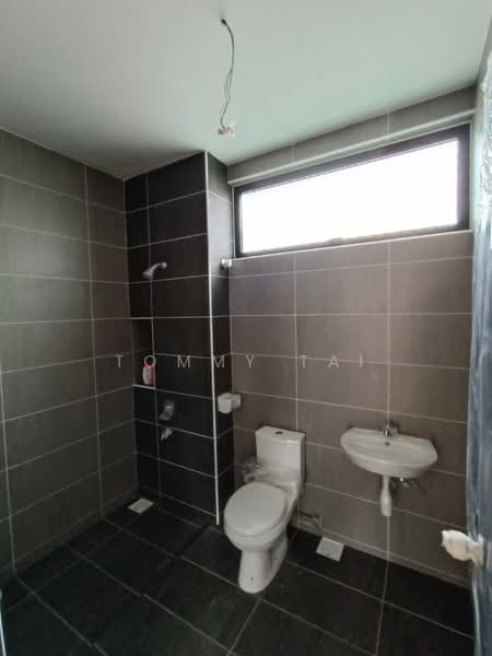 2-storey Terraced House for Sale in Taman Austin Duta (Tebrau) - Tommy Tai - Bathroom - PropertyGuru.com.my