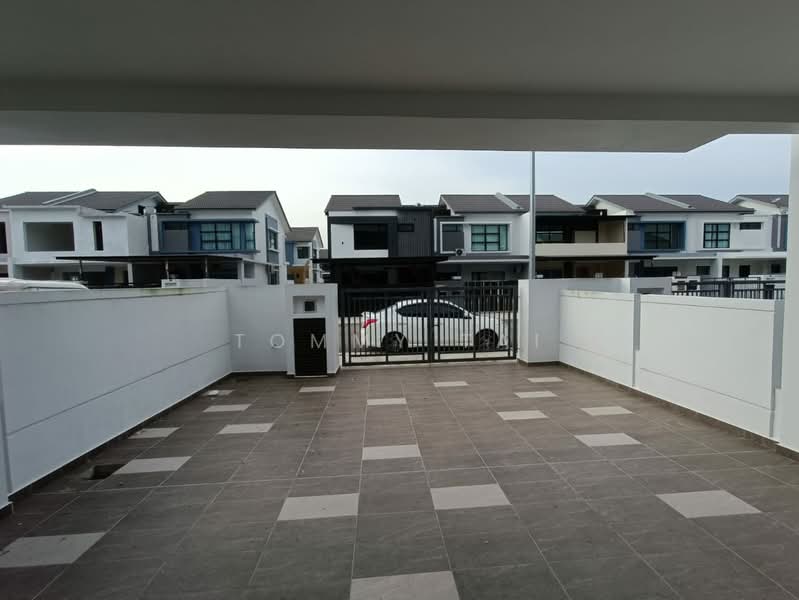 2-storey Terraced House for Sale in Taman Austin Duta (Tebrau) - Tommy Tai - Exterior - PropertyGuru.com.my
