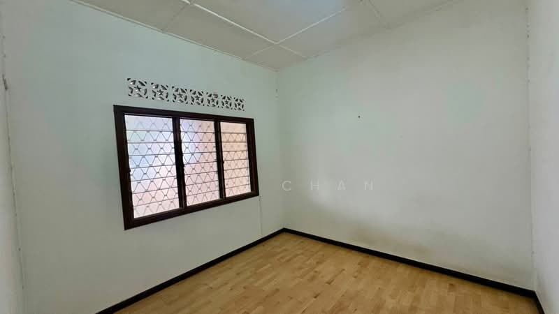 1-storey Terraced House for Sale in Taman Kepong (Kepong) - Eliz Chan - Bedroom - PropertyGuru.com.my