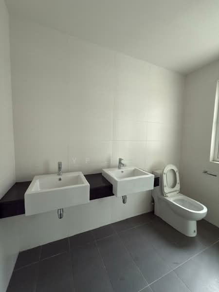 Bungalow for Sale in Batu 9 (Cheras) - YP Tan - Bathroom - PropertyGuru.com.my