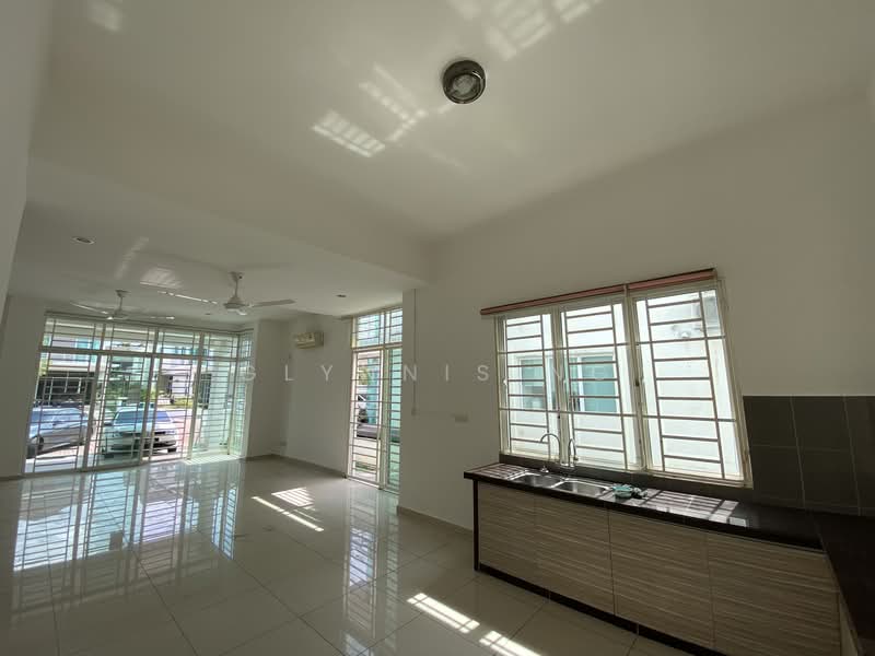 Park View @ Taman Juru Setia untuk Untuk Dijual - RM 670,000, Mac 2026 - Living Room - PropertyGuru.com.my