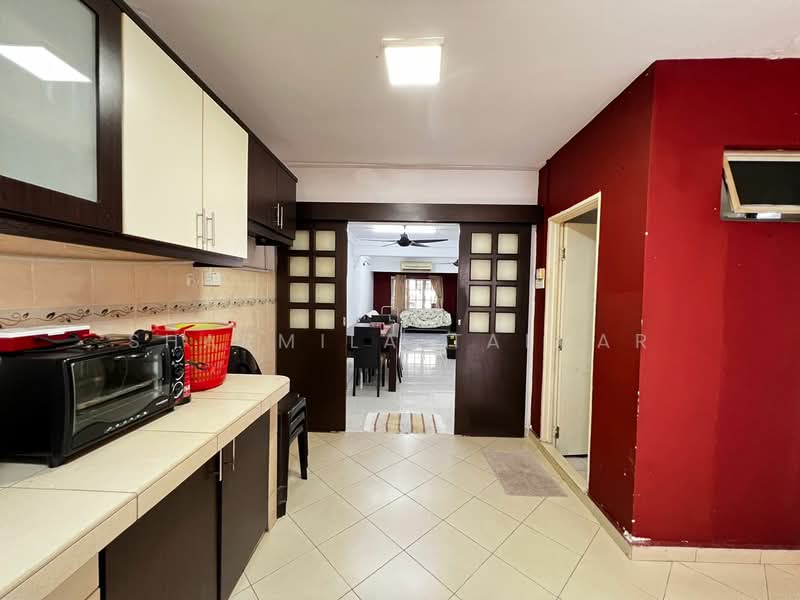 Terraced House for Sale in Petaling Jaya (Selangor) - Sharmila Taluar - Kitchen - PropertyGuru.com.my