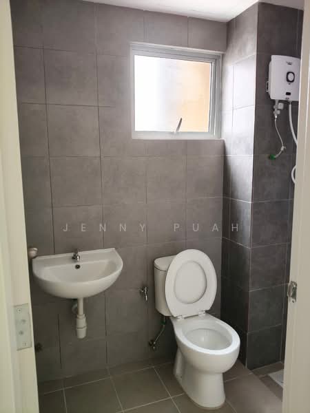 Residensi Sateria untuk Untuk Disewa - RM 1,350 /bulan, Mac 2026 - Bathroom - PropertyGuru.com.my