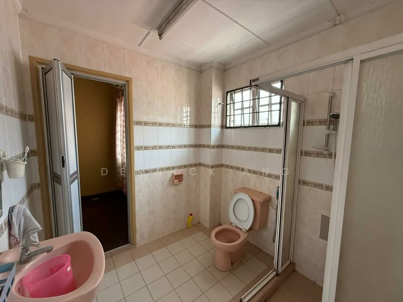 Endlot 27x75 Double Storey Terrace @ BRP 7 Bukit Rahman Putra untuk Untuk Dijual - RM 780,000, Mac 2026 - Bathroom - PropertyGuru.com.my