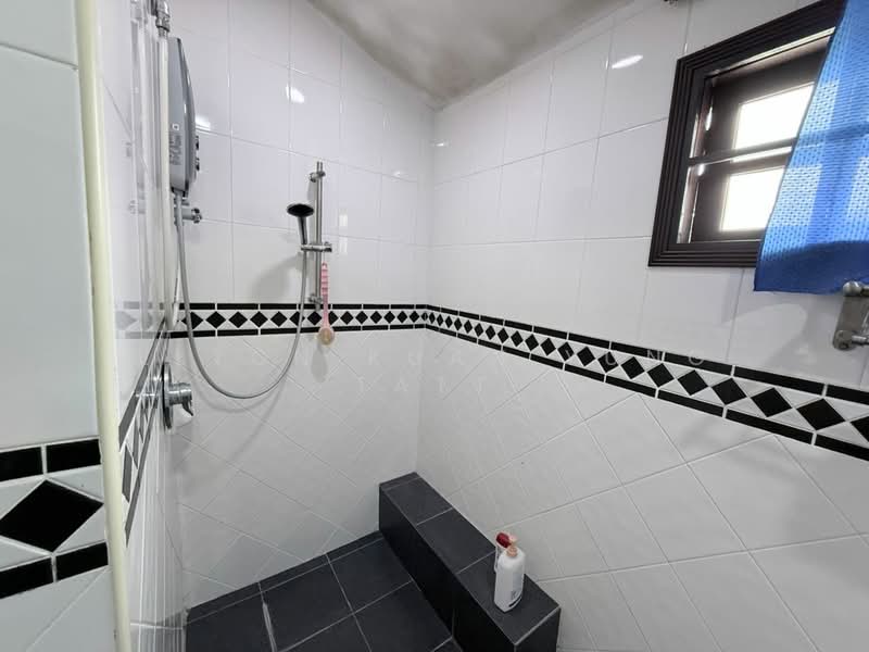 2.5-storey Terraced House for Rent in Subang Jaya (Selangor) - Elton Kuan Yung Tatt - Bathroom - PropertyGuru.com.my