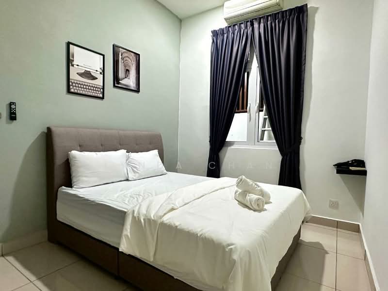 3 Storey Terrace Lorong Sekolah untuk Untuk Dijual - RM 2,000,000, Mac 2026 - Bedroom - PropertyGuru.com.my