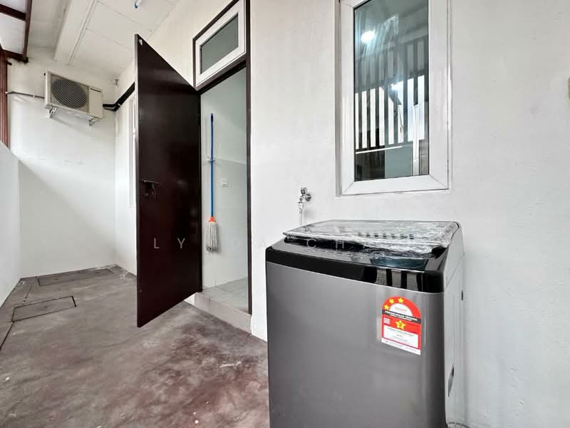 3 Storey Terrace Lorong Sekolah untuk Untuk Dijual - RM 2,000,000, Mac 2026 - Interior - PropertyGuru.com.my