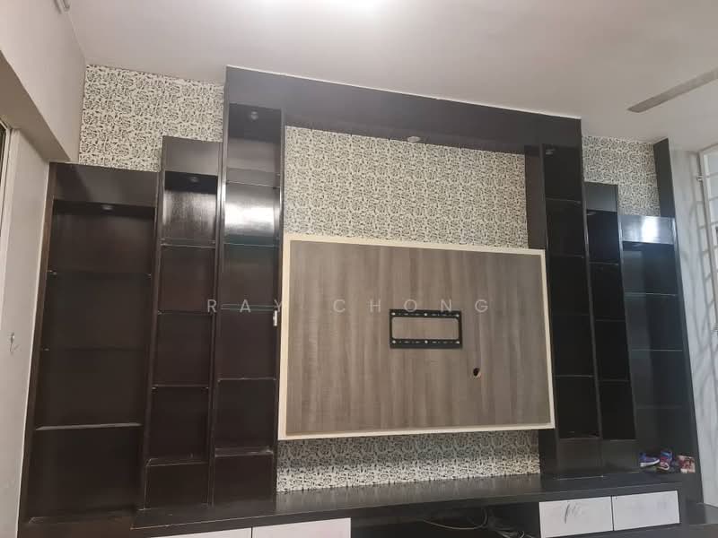 Pangsapuri Sri Pelangi untuk Untuk Dijual - RM 320,000, Mac 2026 - Living Room - PropertyGuru.com.my