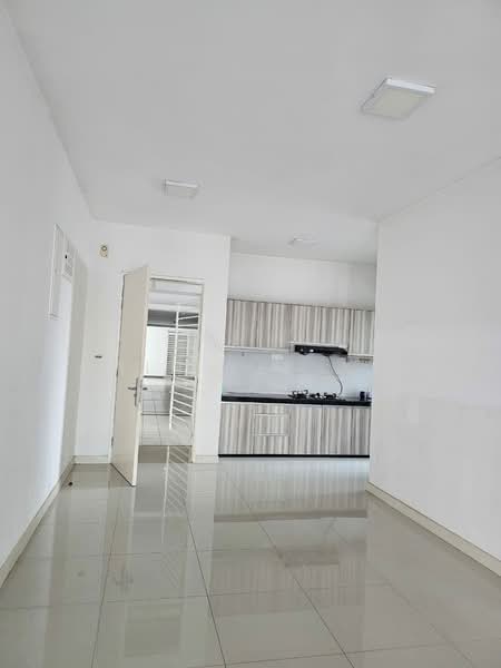 Scenaria @ North Kiara Hills untuk Untuk Disewa - RM 2,300 /bulan, Mac 2026 - Kitchen - PropertyGuru.com.my