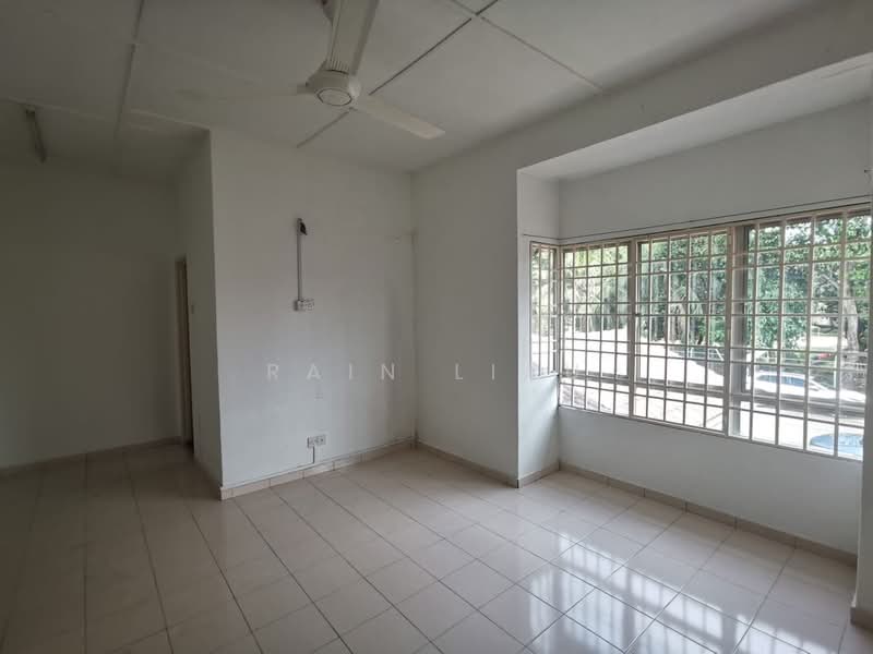 2-storey Terraced House for Rent in Bandar Bukit Tinggi (Klang) - Rain Liau - Living Room - PropertyGuru.com.my