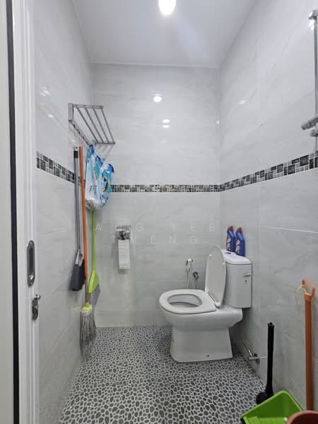 1 storey semi-detached | Ayer Itam | 2640sf | Fully reno | For Sale untuk Untuk Dijual - RM 980,000, Mac 2026 - Bathroom - PropertyGuru.com.my