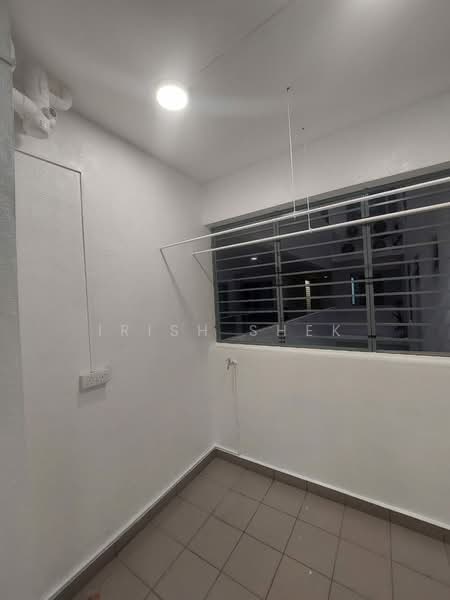 Servis Apartment untuk Dijual di Gaya Resort Homes - Irish Shek - Balcony - PropertyGuru.com.my