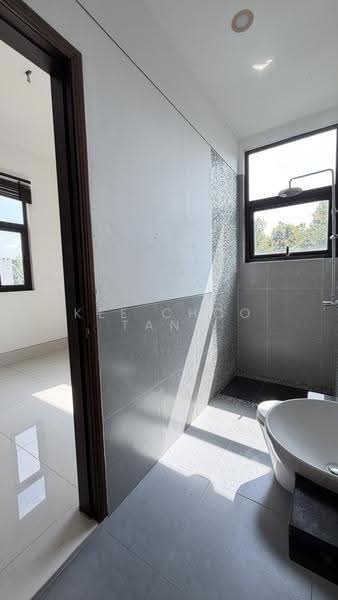 Bungalow House untuk Dijual di Kota Kemuning (Shah Alam) - Anjoe Tang - Bathroom - PropertyGuru.com.my