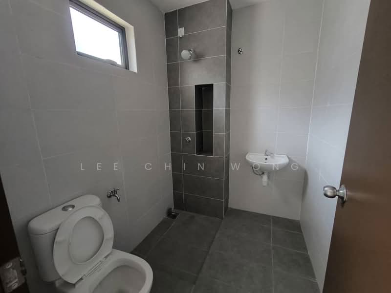 2-storey Terraced House for Sale in Pontian (Johor) - Lee Chin Wong - Bathroom - PropertyGuru.com.my
