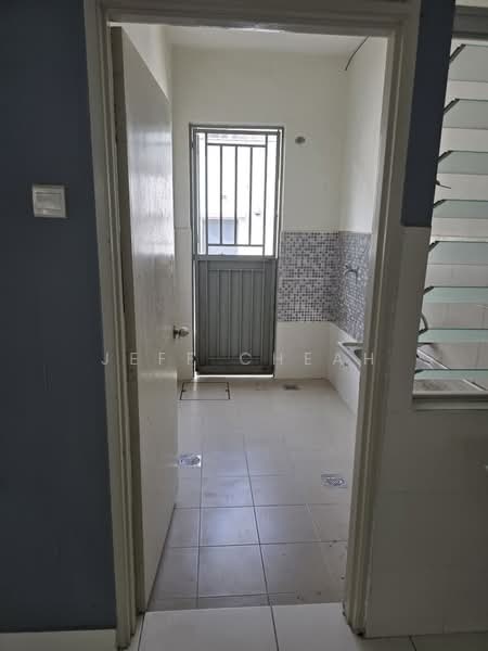 Camellia Residence untuk Untuk Disewa - RM 1,200 /bulan, Mac 2026 - Kitchen - PropertyGuru.com.my