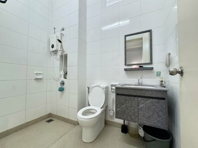 2-storey Terraced House for Sale in Johor Bahru (Johor) - Tracy Ong - Bathroom - PropertyGuru.com.my