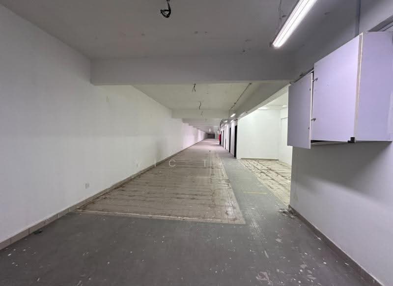 Kedai / Pejabat untuk Disewa di SS15 (Subang Jaya) - Vic Tan - Corridor - PropertyGuru.com.my